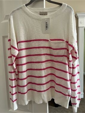 BECOOL White Knit Top with Hot Pink Accent